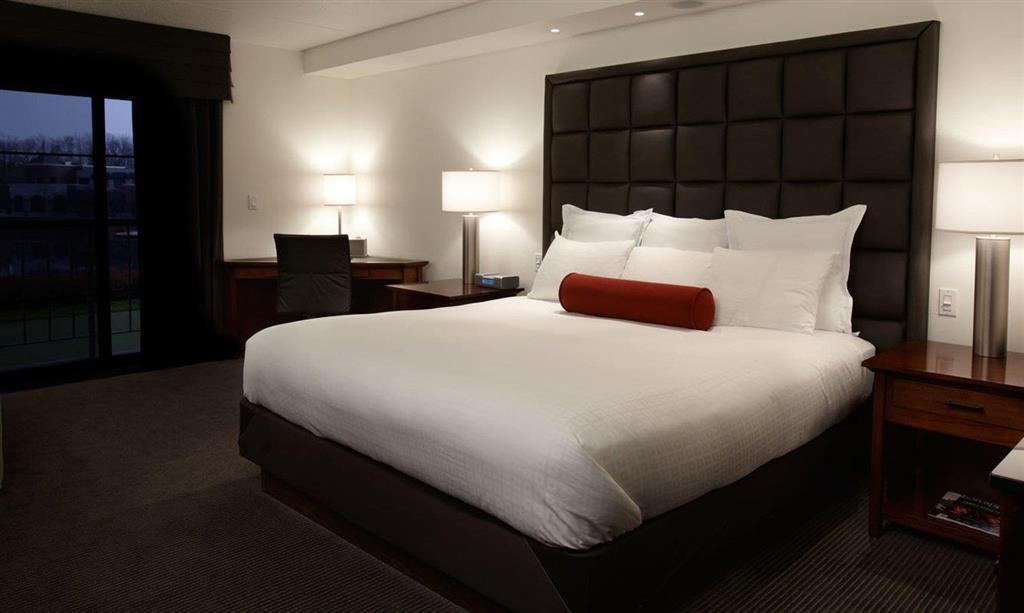 Inn On Woodlake Kohler Room photo